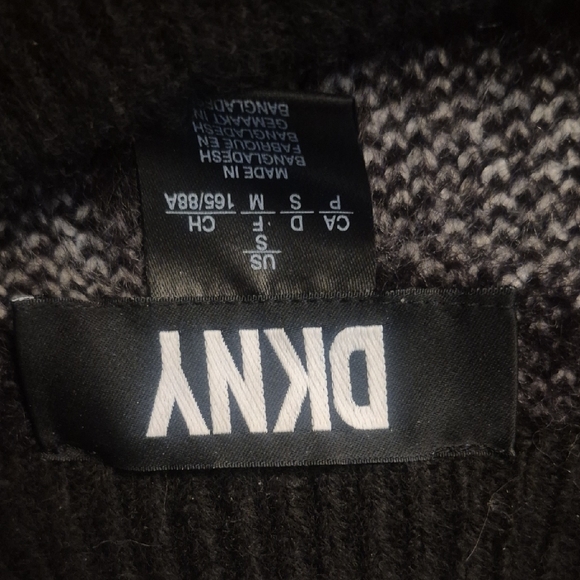 DKNY Zebra Pattern Crew Neck Sweater - Picture 3 of 4